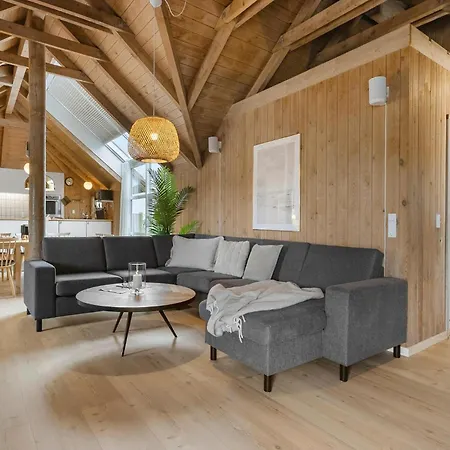 4 Bedroom Cozy In Hvide Sande Casa vacanze Havrvig