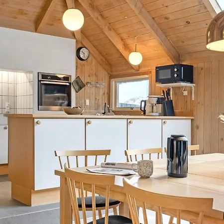 Holiday home 4 Bedroom Cozy In Hvide Sande Havrvig