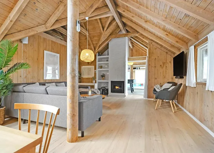 4 Bedroom Cozy In Hvide Sande Casa vacanze