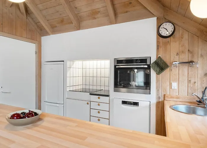 4 Bedroom Cozy In Hvide Sande Casa vacanze